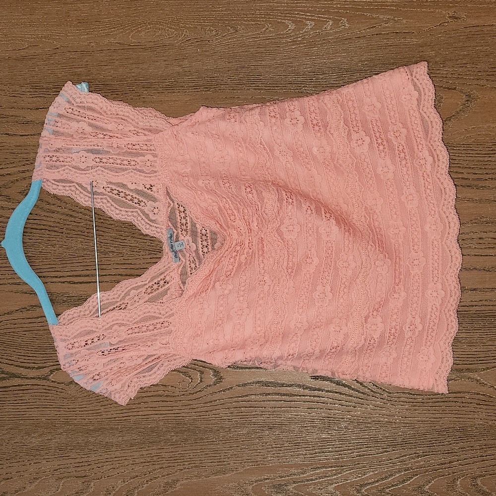 XL Women's Lace Peach Top